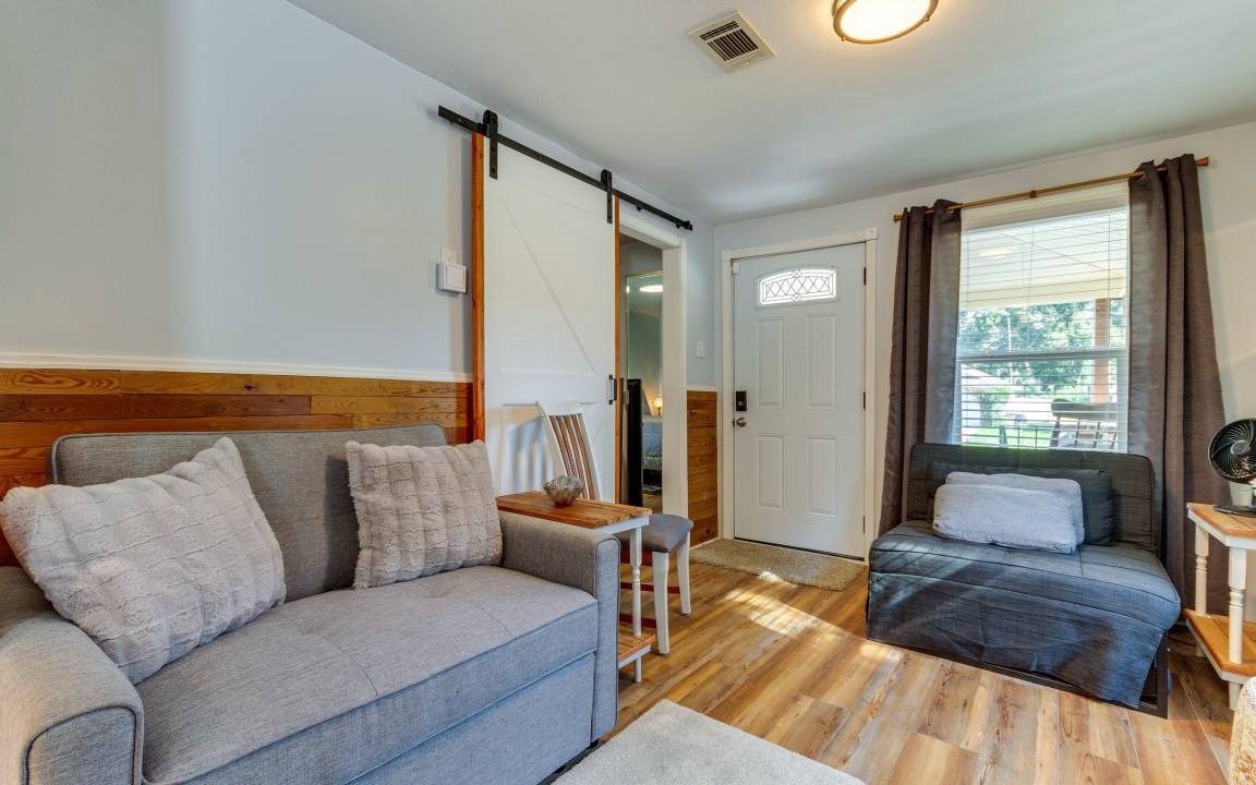 Photo of Livingroom in South Pensacola
