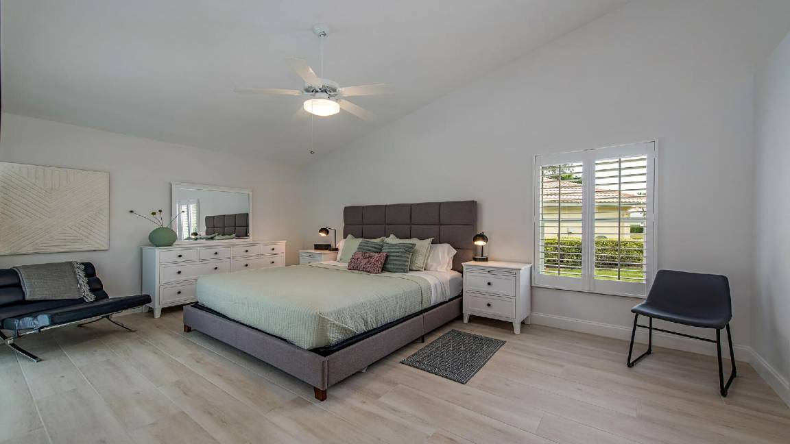 Photo of Bedroom in Crown Pointe