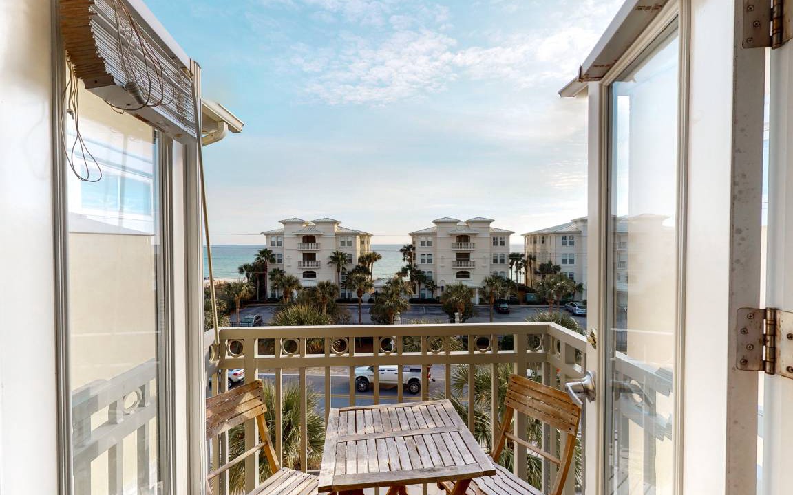 Photo of Patio Balcony in Gulf Place