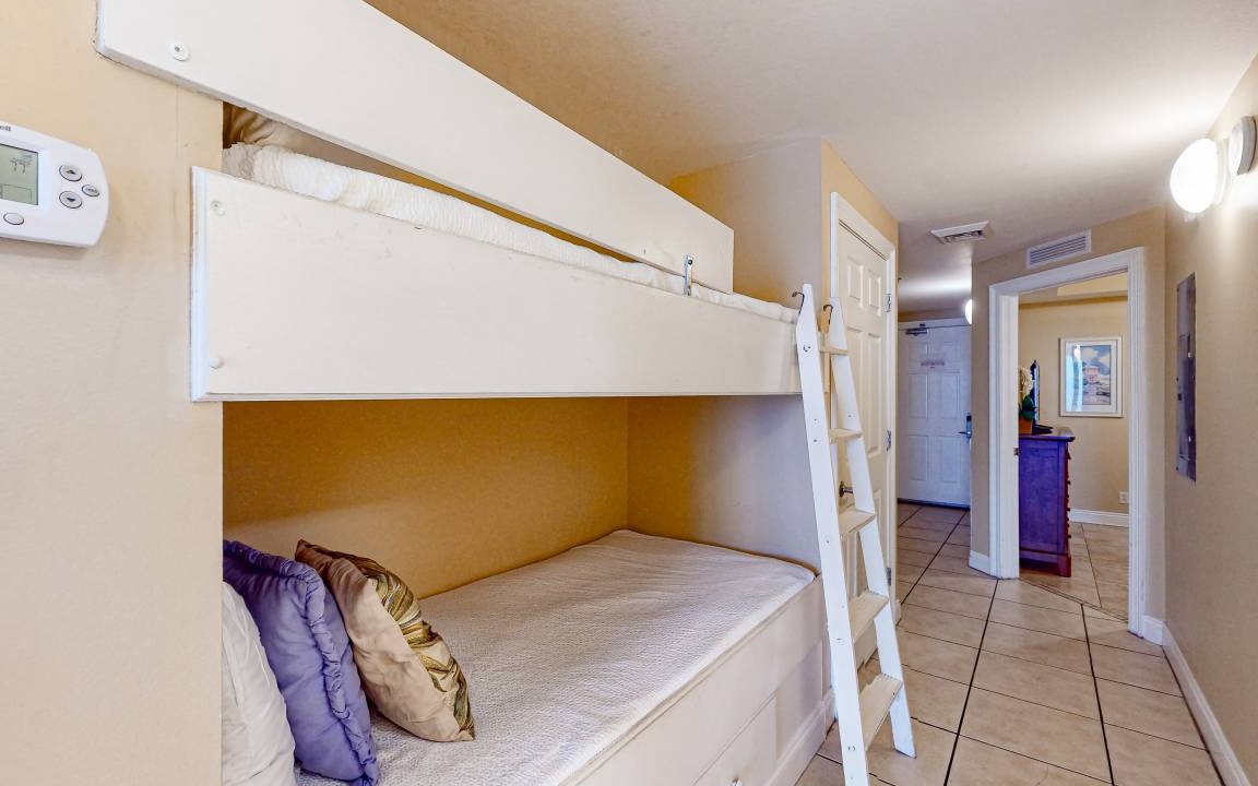 Photo of Bedroom in Bahama Beach