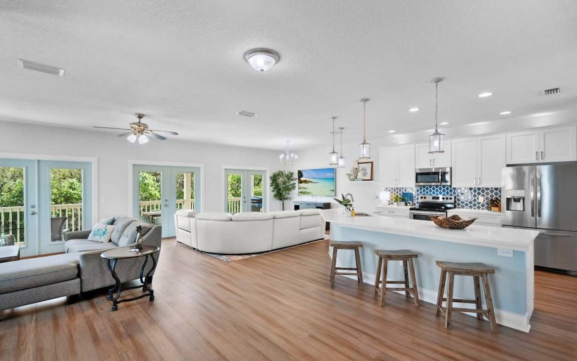 Photo of Livingroom in Butler Beach