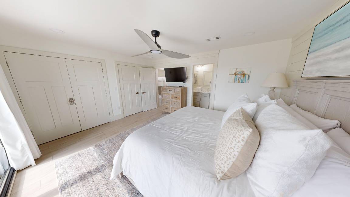 Photo of Bedroom in Holiday Isle