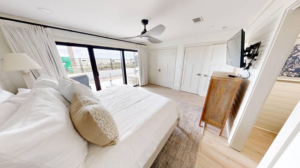 Photo of Bedroom in Holiday Isle