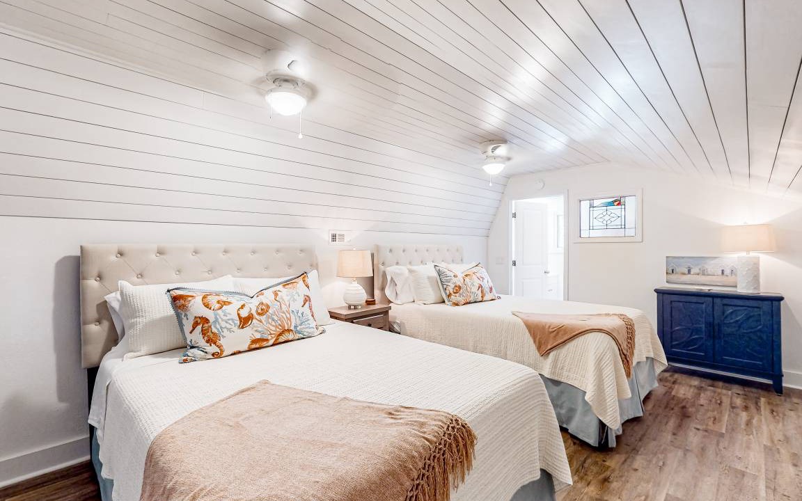 Photo of Bedroom in Upper Grand Lagoon