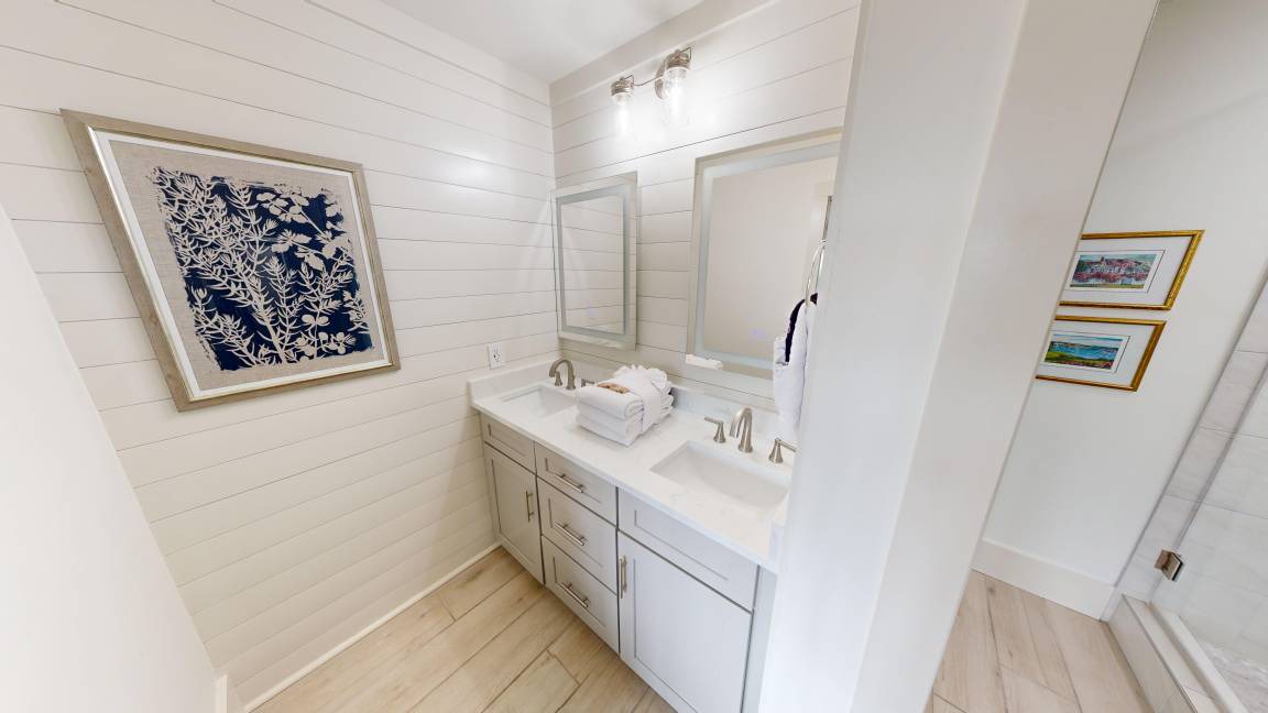 Photo of Bathroom in Holiday Isle