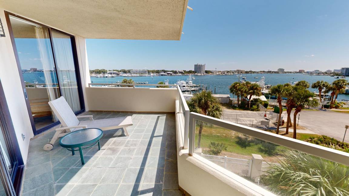 Photo of Patio Balcony in Holiday Isle