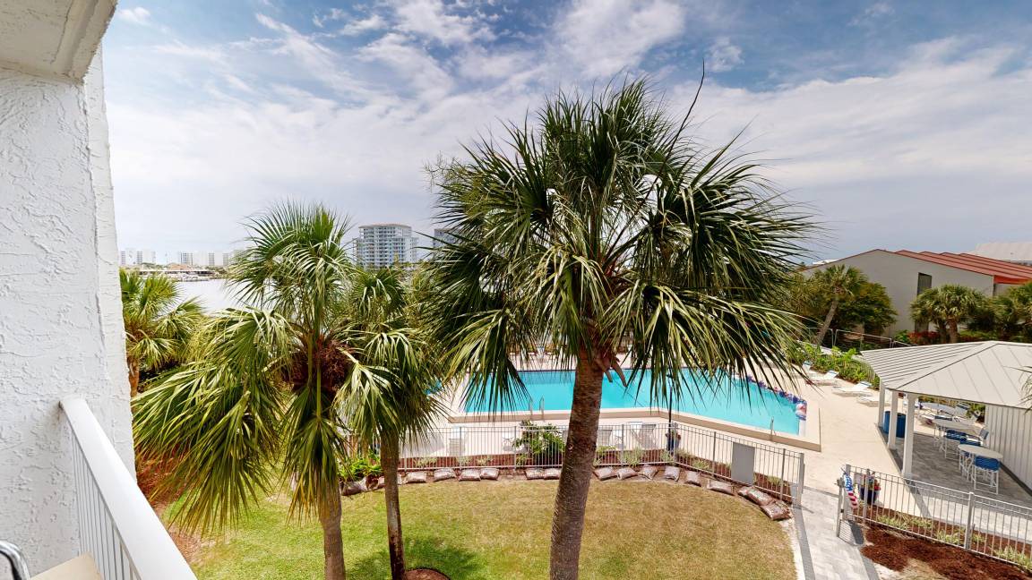 Photo of Patio Balcony in Holiday Isle
