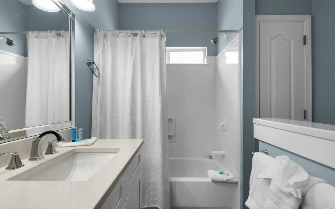 Photo of Bathroom in Clipper Cove