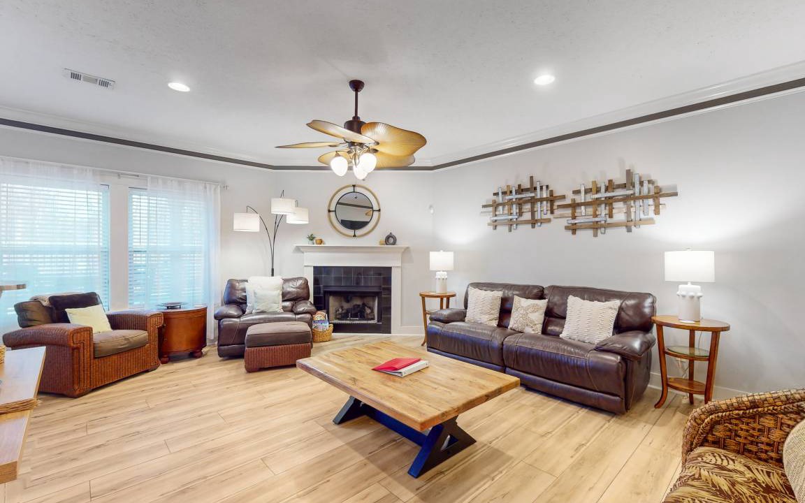 Photo of Livingroom in Upper Grand Lagoon