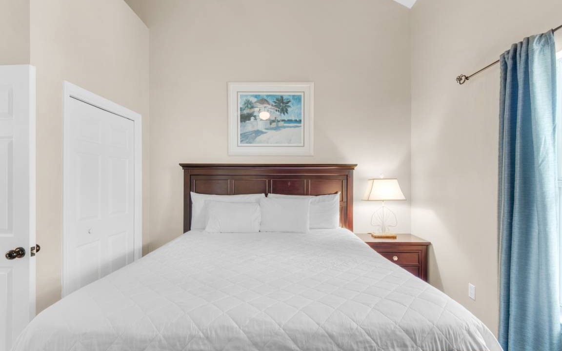 Photo of Bedroom in Crystal Beach