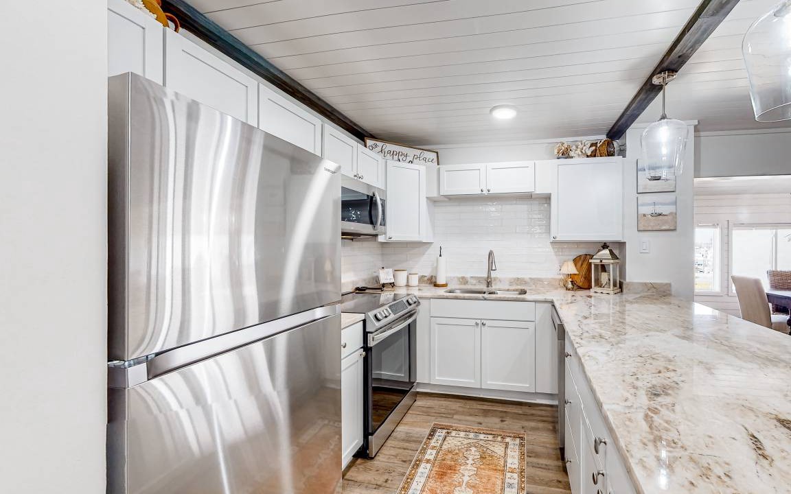 Photo of Kitchen in Upper Grand Lagoon