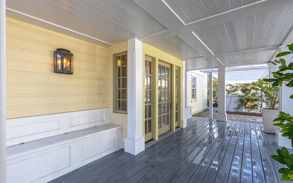 Photo of Patio Balcony in Seaside