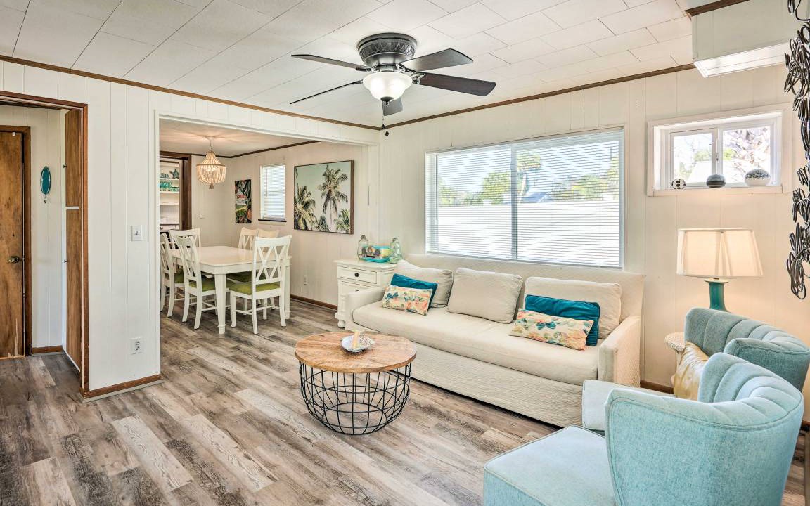 Photo of Livingroom in Bid-a-wee Beach
