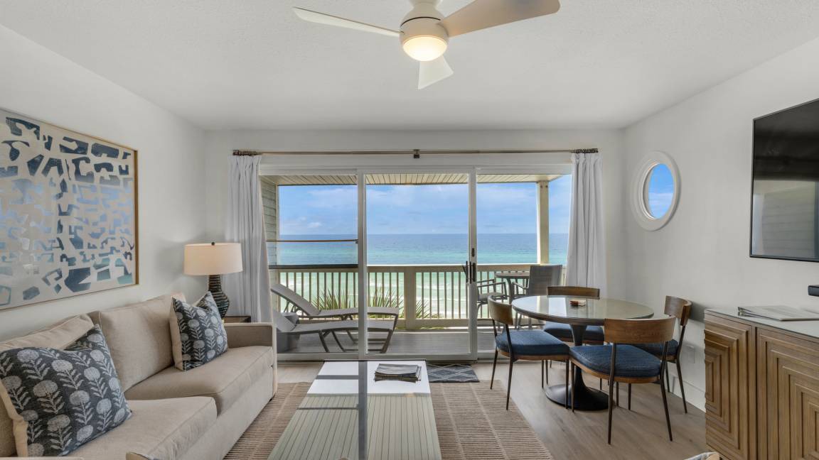 Photo of Livingroom in Seacrest