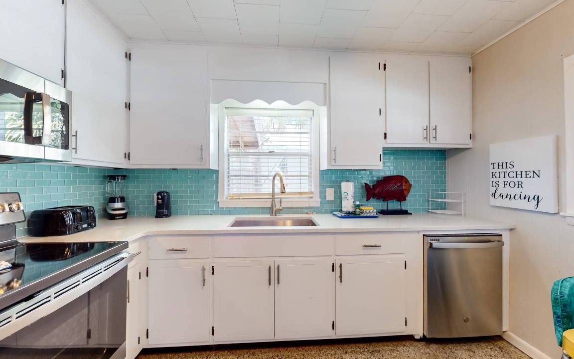 Photo of Kitchen in Kiska Beach