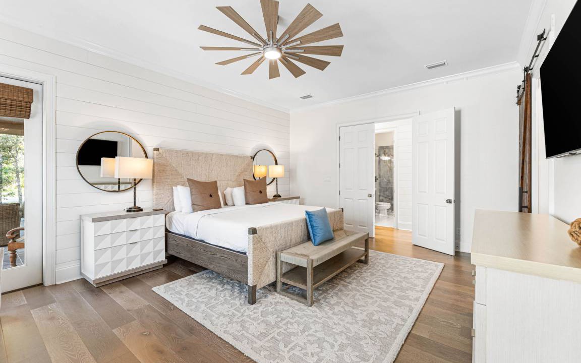 Photo of Bedroom in White's Gulfview
