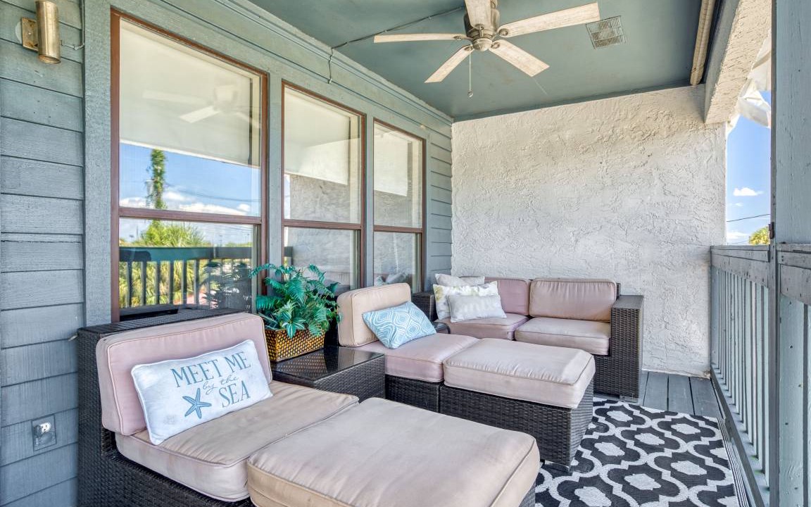 Photo of Patio Balcony in El Centro Beach