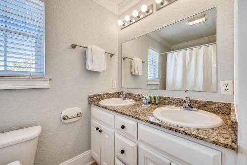 Photo of Bathroom in El Centro Beach