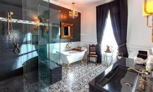 Photo of Bathroom in De Funiak Springs