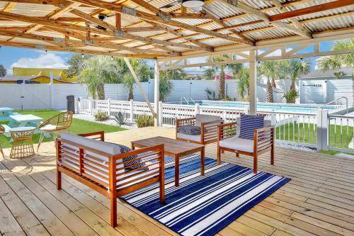 Photo of Patio Balcony in Bahama Beach