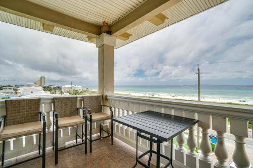 Photo of Patio Balcony in Laguna Beach