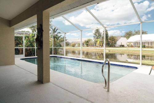 Photo of Outdoor in Crown Pointe