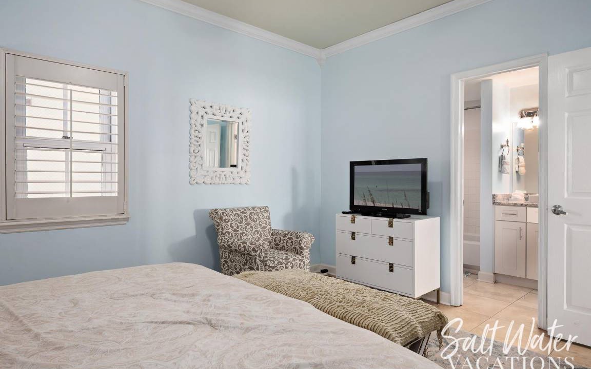 Photo of Bedroom in Crystal Beach