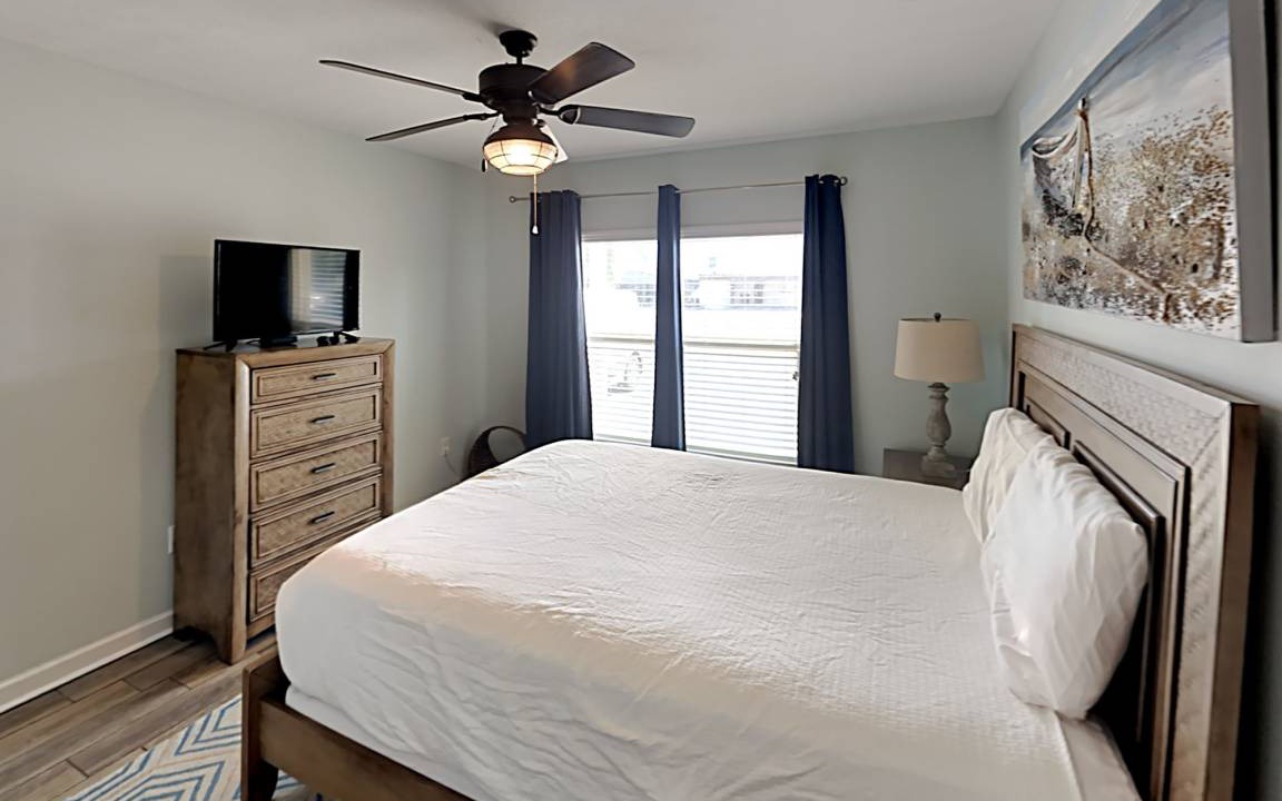 Photo of Bedroom in Miramar Beach
