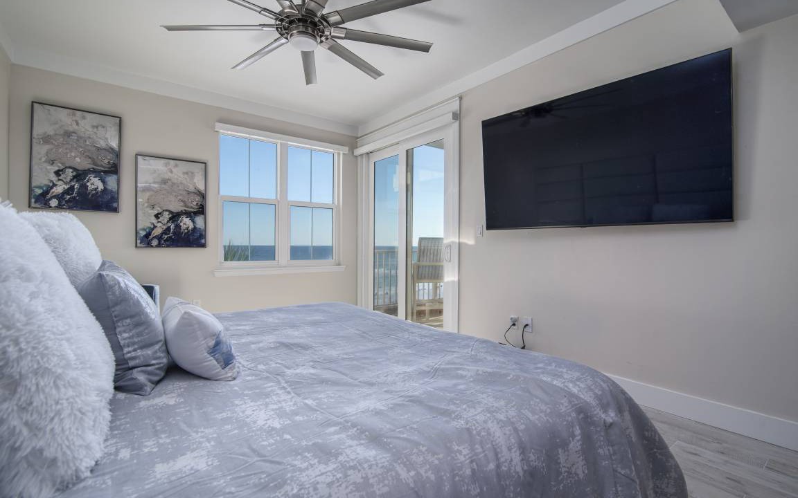 Photo of Bedroom in Crystal Beach