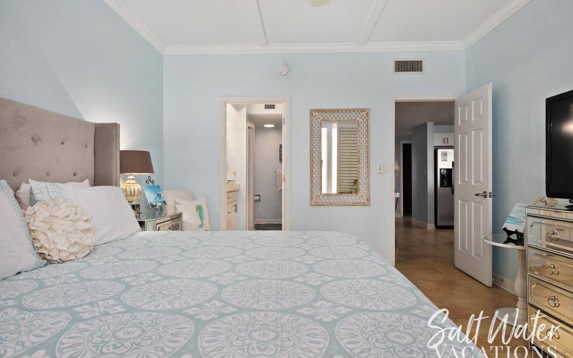 Photo of Bedroom in Crystal Beach