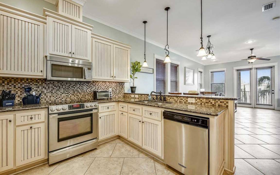 Photo of Kitchen in Silver Sands Beach