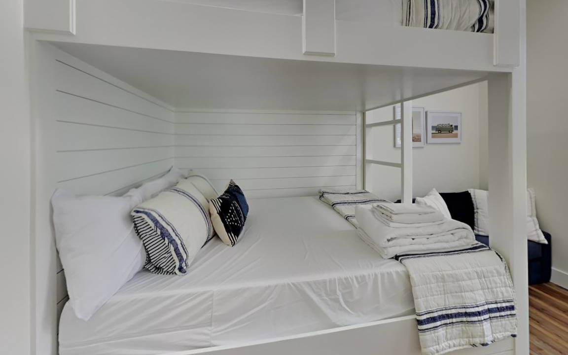 Photo of Bedroom in Sugarwood Beach