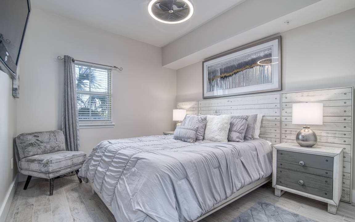 Photo of Bedroom in Crystal Beach