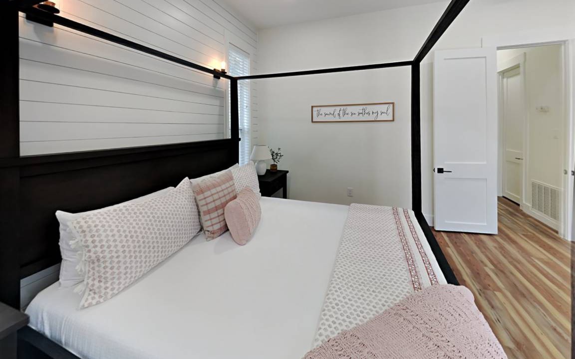 Photo of Bedroom in Sugarwood Beach
