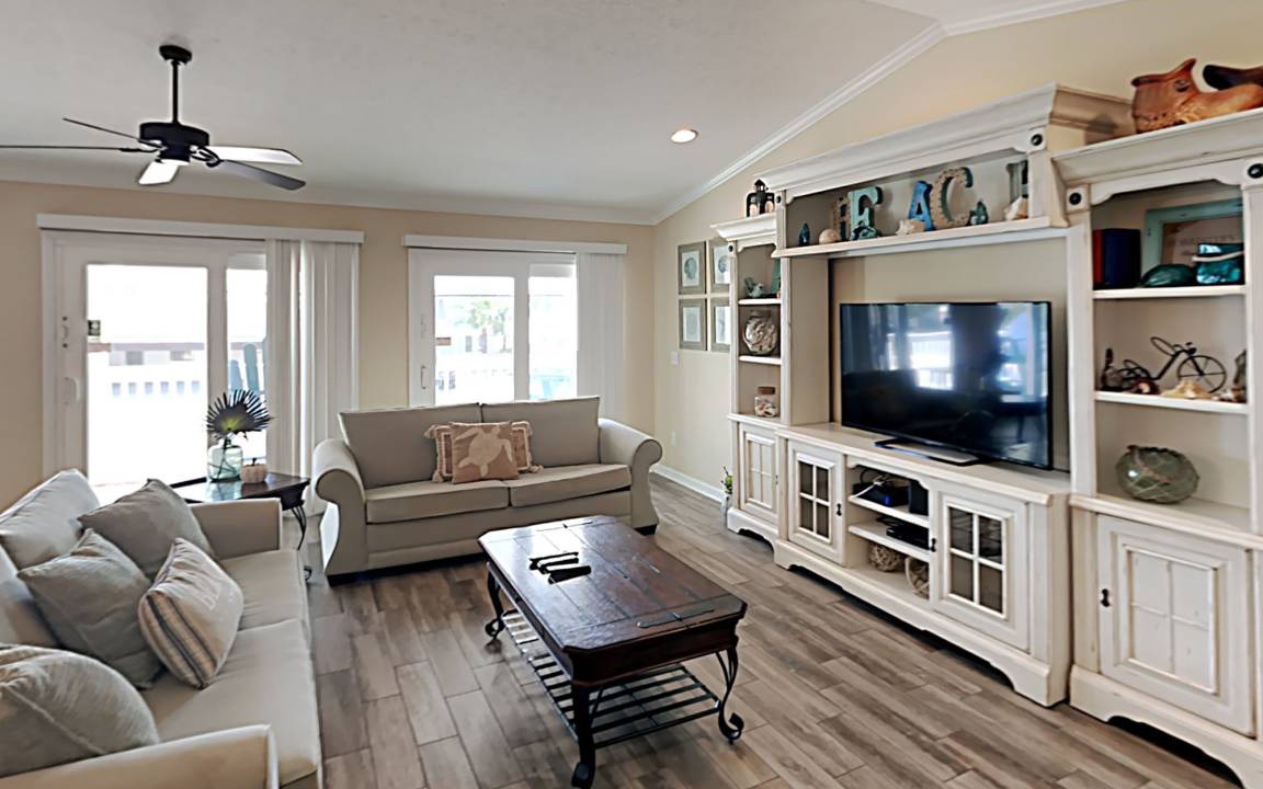 Photo of Livingroom in Miramar Beach