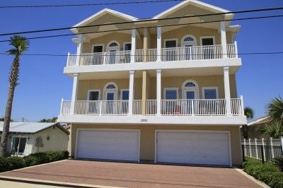 Photo of Buildings in Bahama Beach