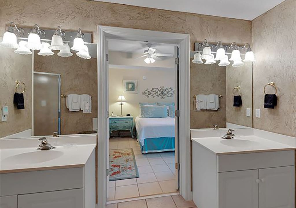 Photo of Bathroom in Santa Rosa Beach