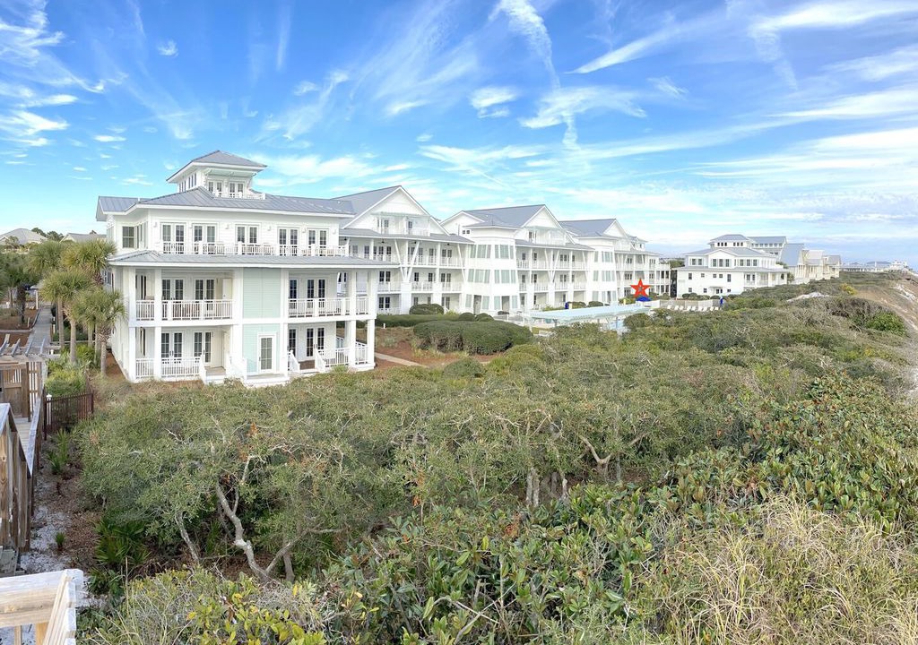 Photo of Buildings in Gulf District