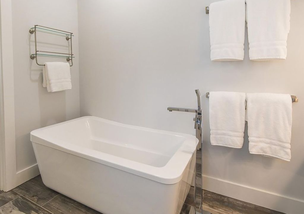 Photo of Bathroom in Lakeside at Blue Mountain Beach