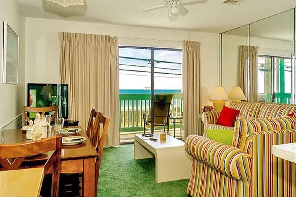 Photo of Livingroom in Laguna Beach