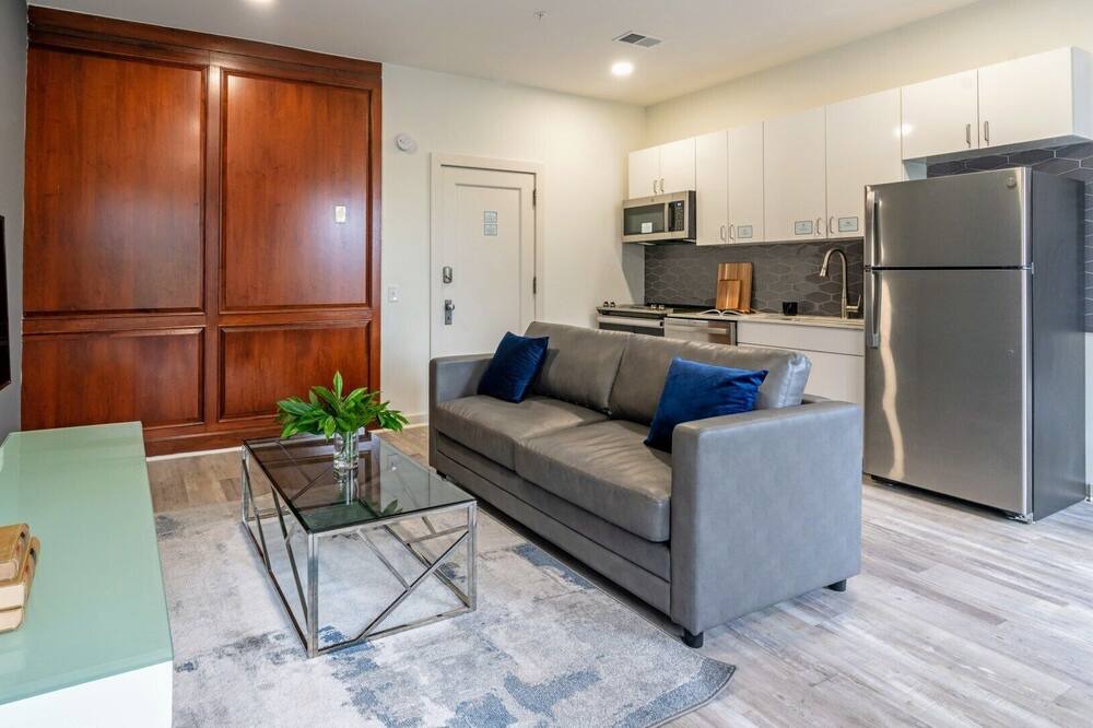 Photo of Livingroom in Downtown Jackson