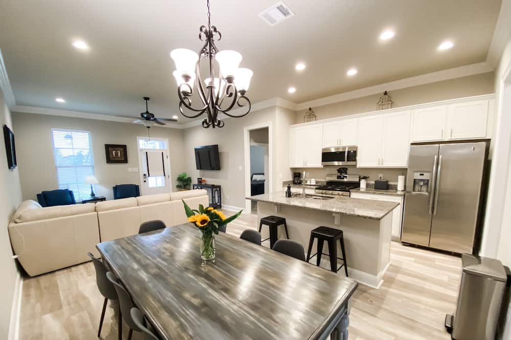 Photo of Kitchen in Broadmoor