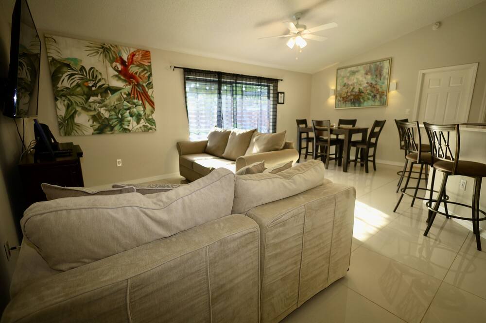 Photo of Livingroom in Poinciana