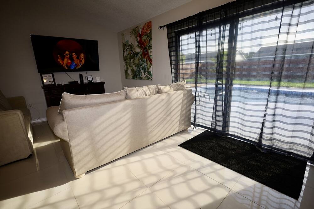 Photo of Bedroom in Poinciana