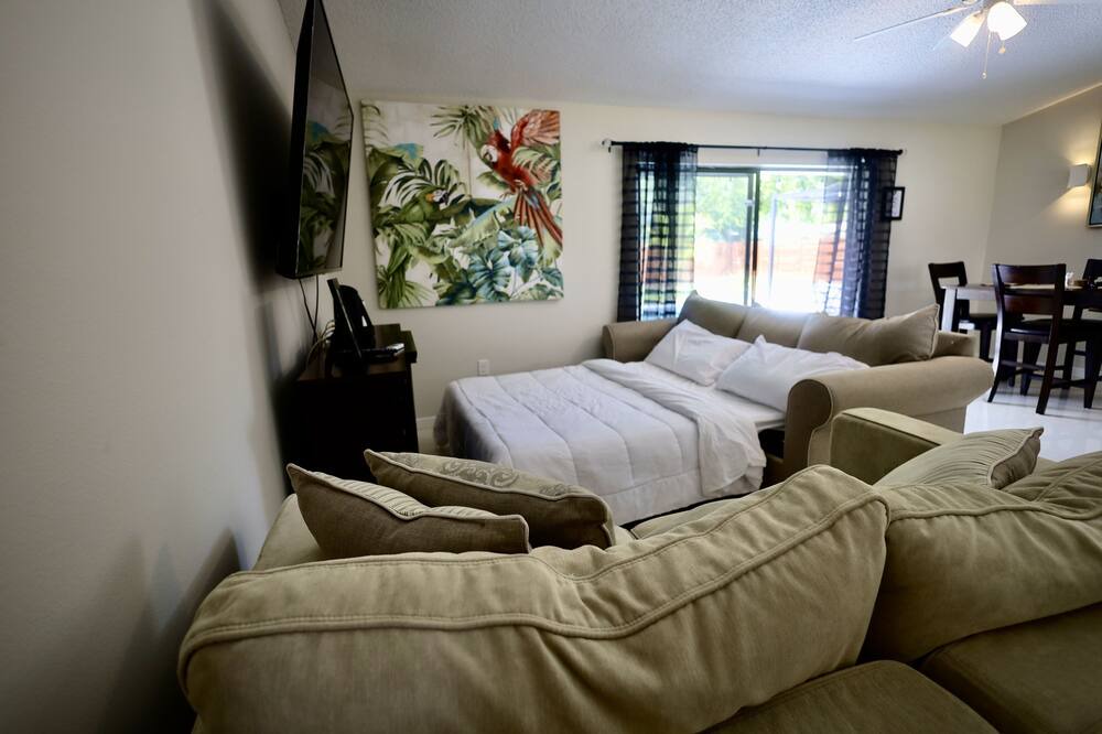 Photo of Bedroom in Poinciana