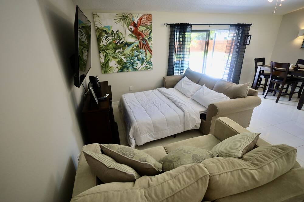 Photo of Bedroom in Poinciana