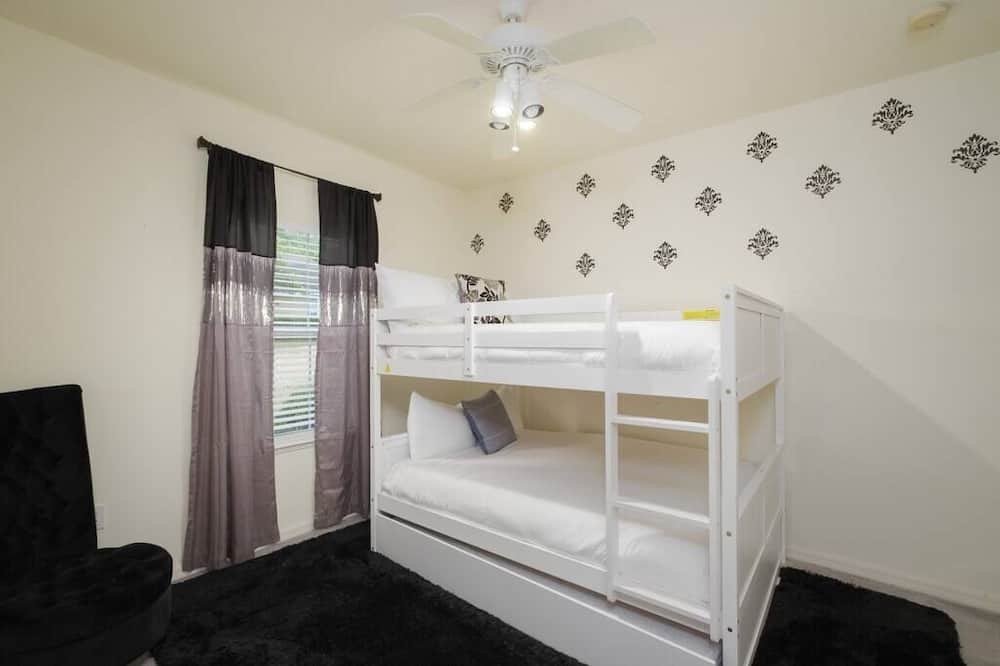 Photo of Bedroom in Alachua