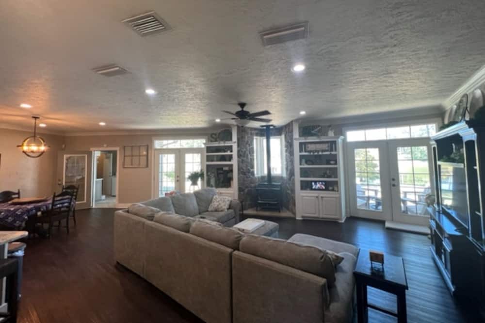 Photo of Bedroom in Long Branch