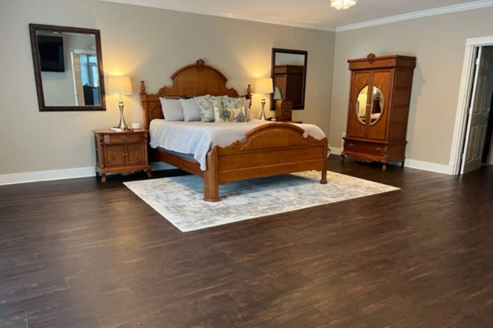 Photo of Bedroom in Long Branch