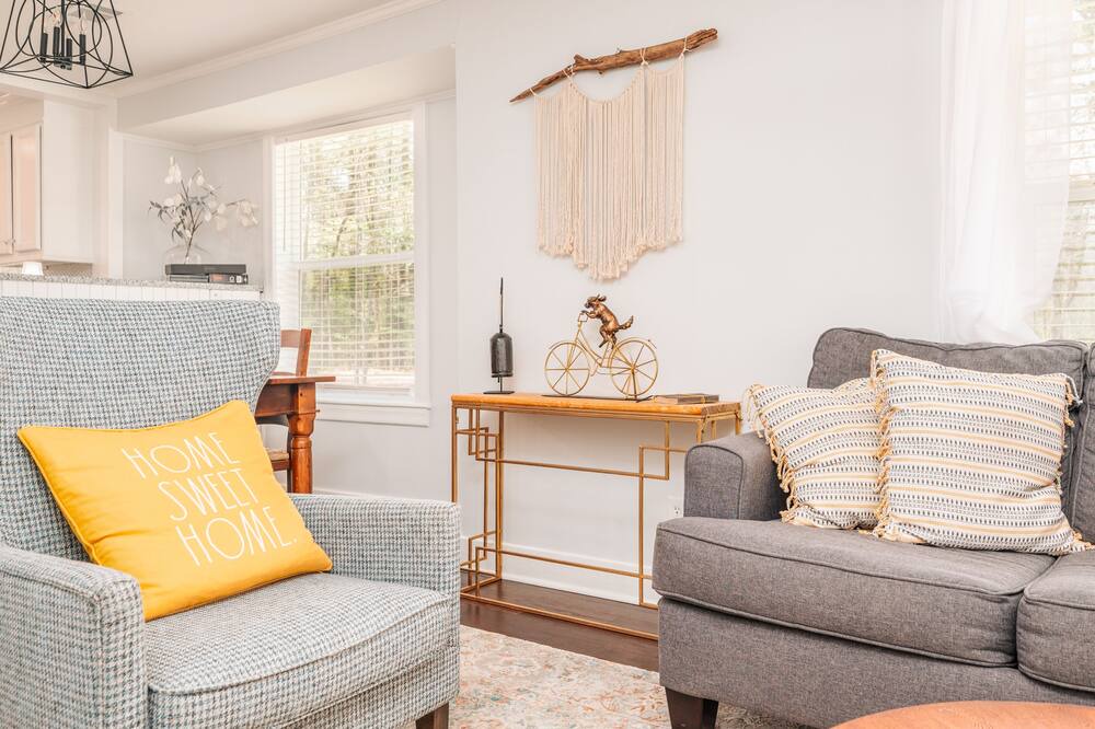 Photo of Livingroom in Sturgis